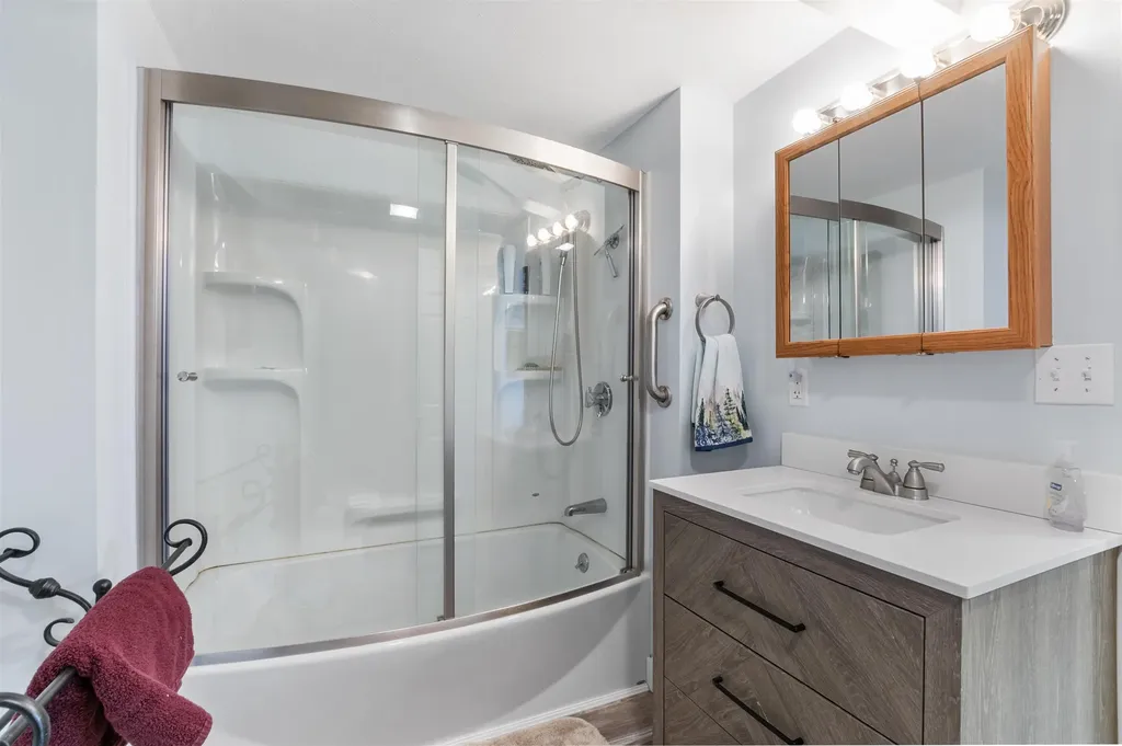 169 Main Street Colebrook NH 03576