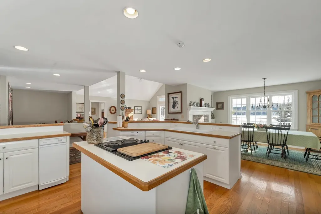 2 Carillon Shores Road Tuftonboro NH 03816