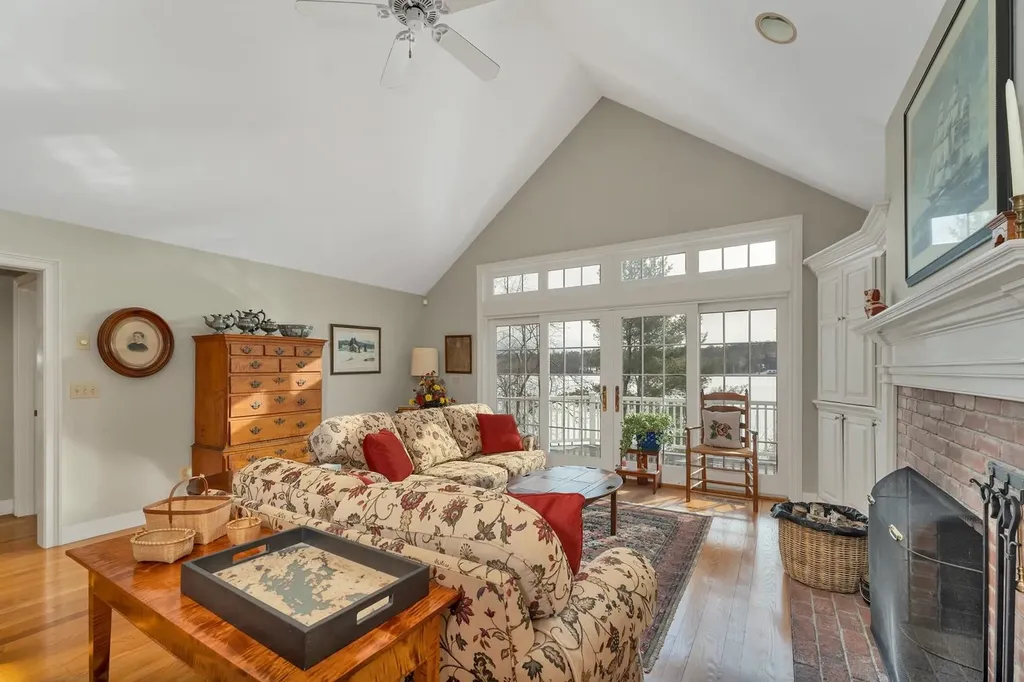 2 Carillon Shores Road Tuftonboro NH 03816