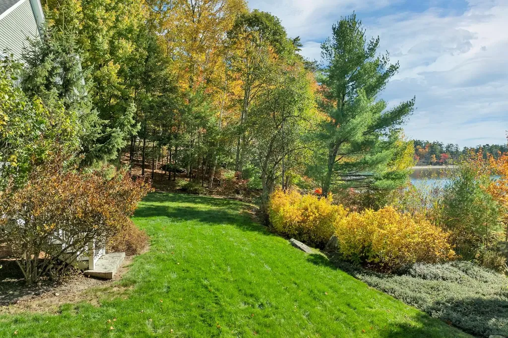2 Carillon Shores Road Tuftonboro NH 03816