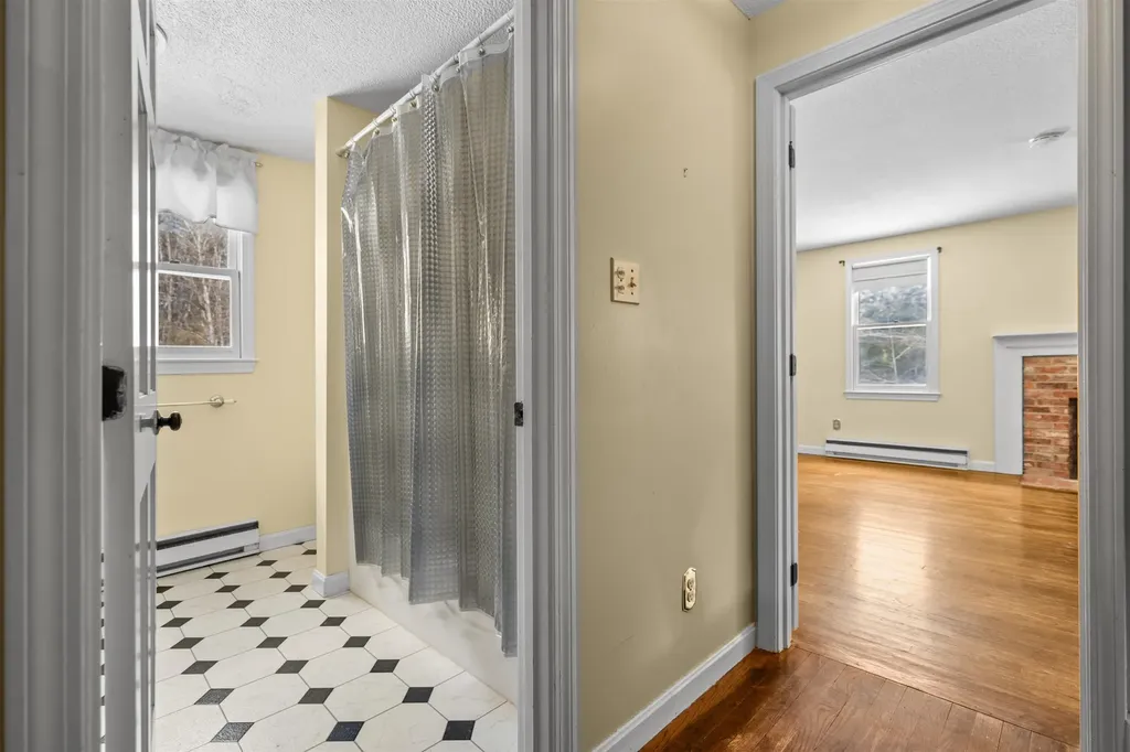 36 Buckridge Drive Amherst NH 03031