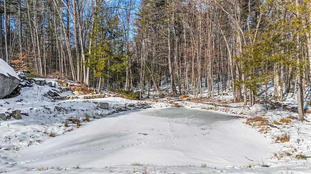 36 Buckridge Drive Amherst NH 03031