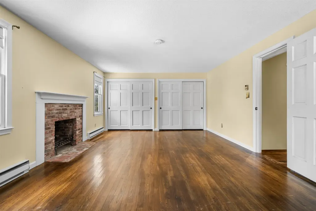 36 Buckridge Drive Amherst NH 03031