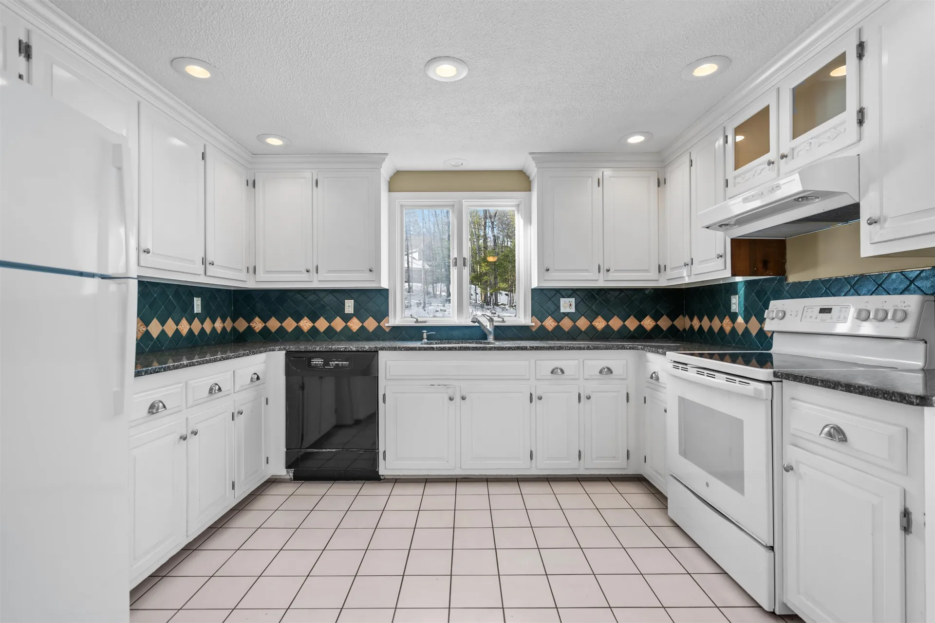 36 Buckridge Drive Amherst NH 03031