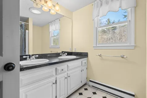 36 Buckridge Drive Amherst NH 03031