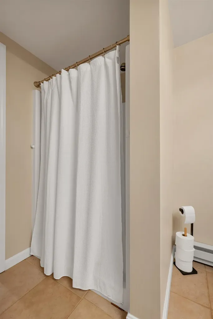 19 Sheffield Street Hudson NH 03051