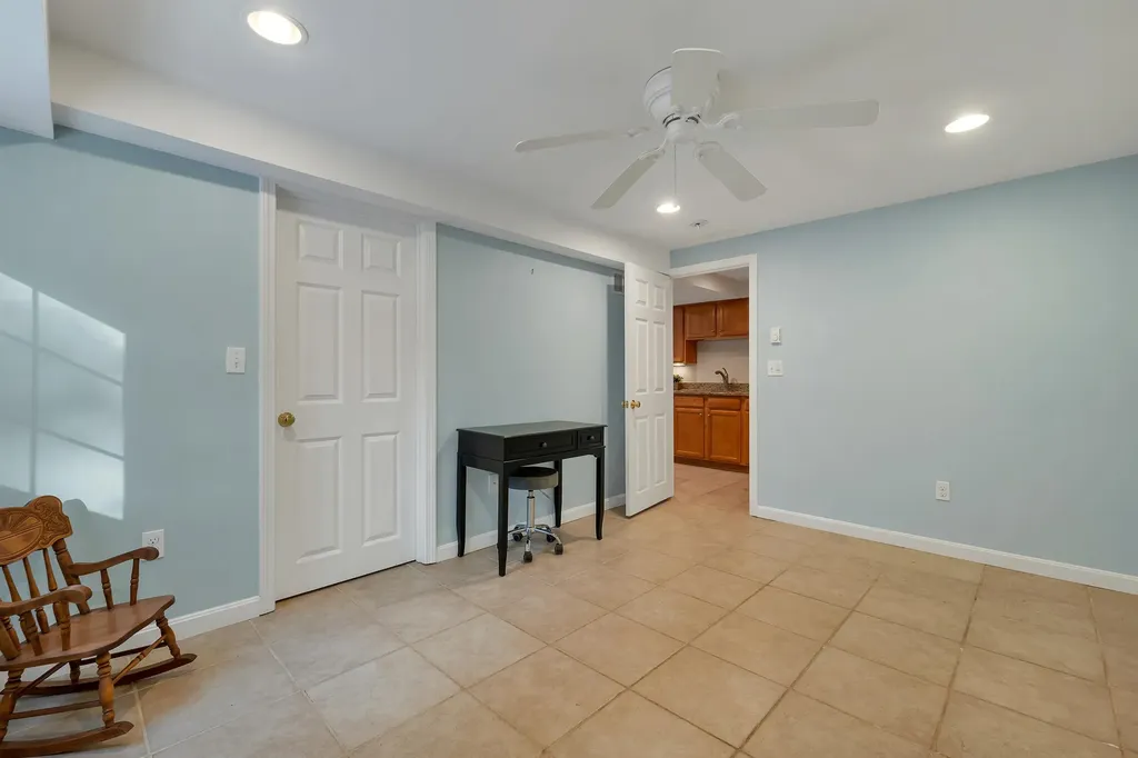 19 Sheffield Street Hudson NH 03051