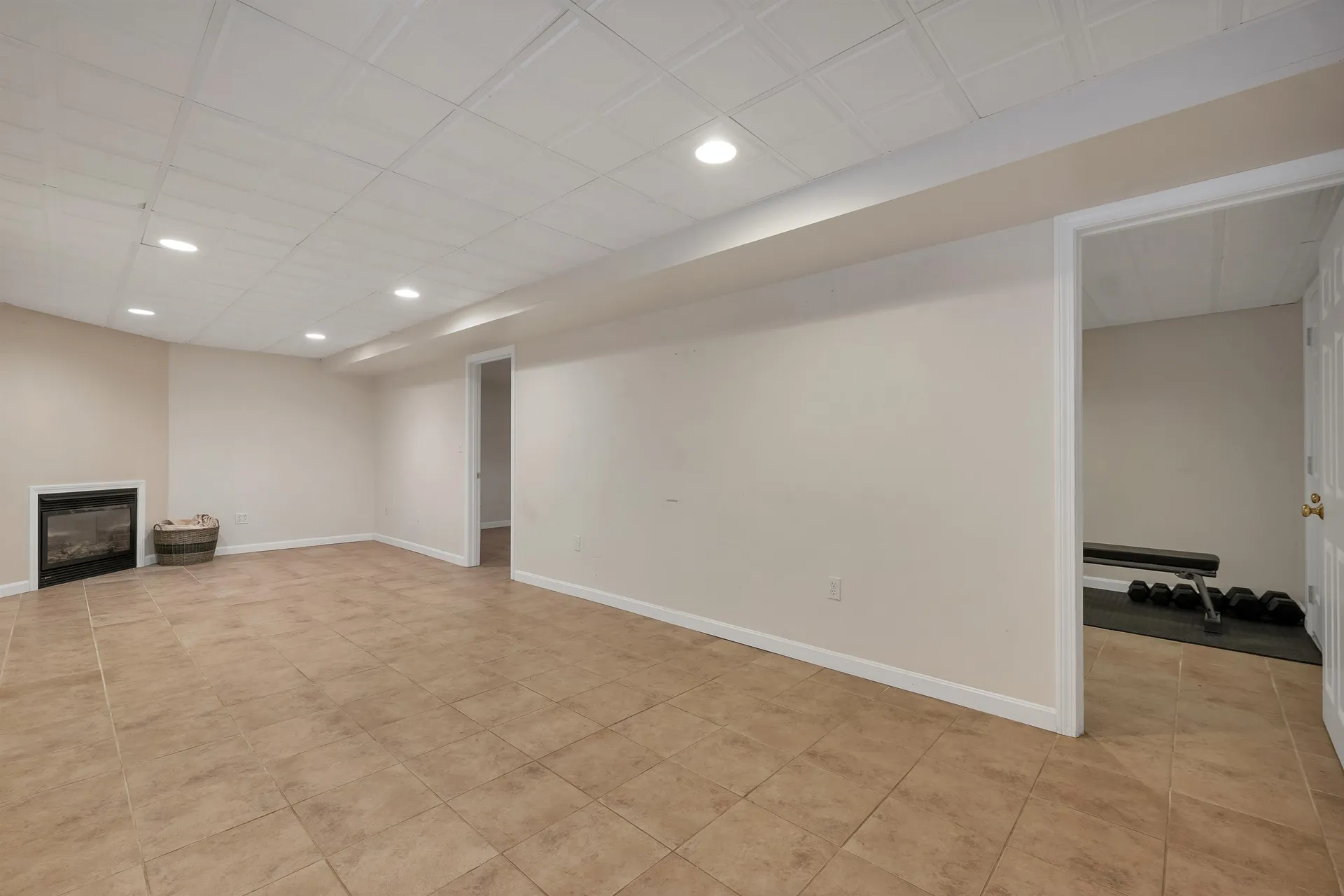 19 Sheffield Street Hudson NH 03051