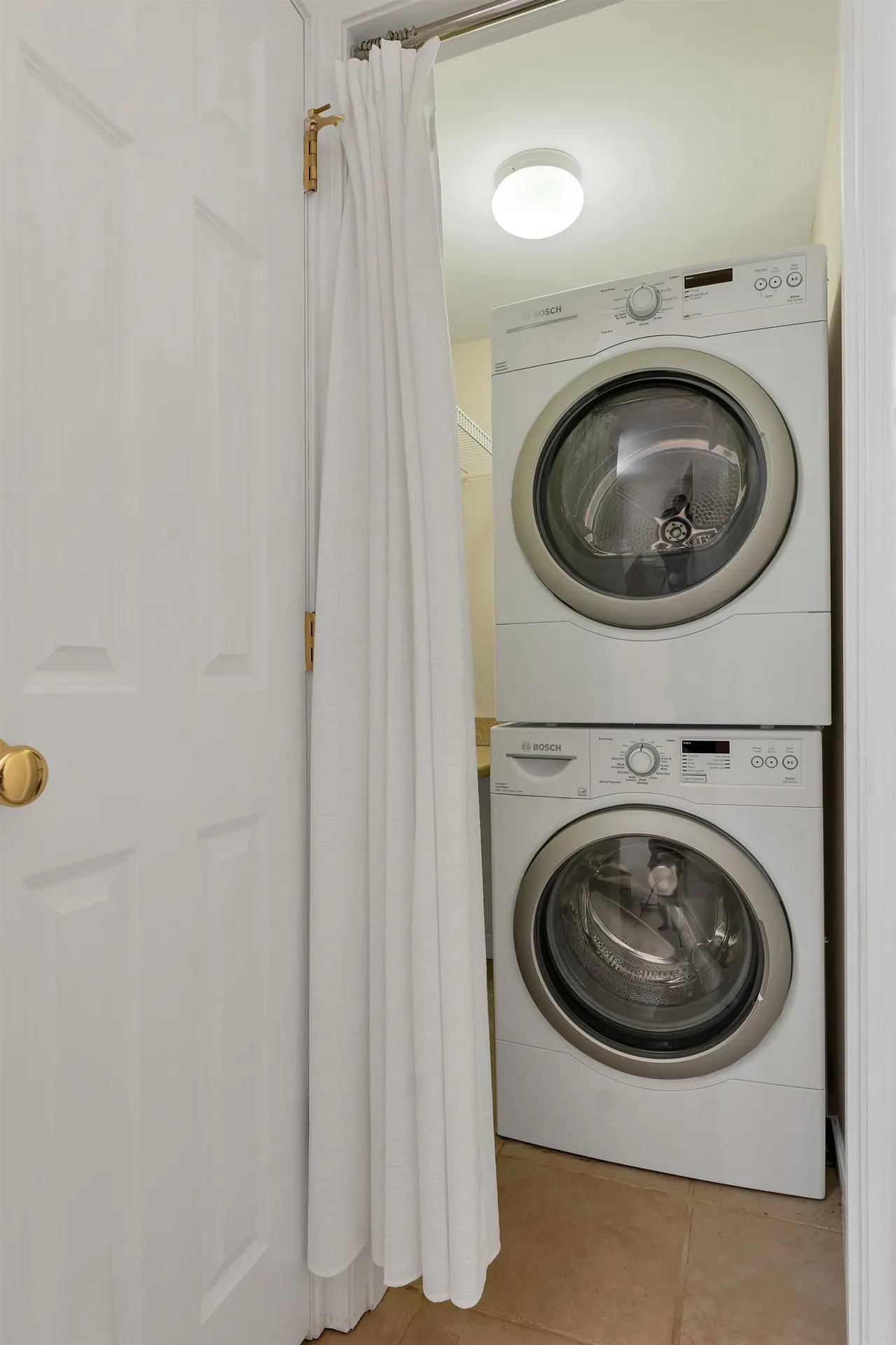 19 Sheffield Street Hudson NH 03051