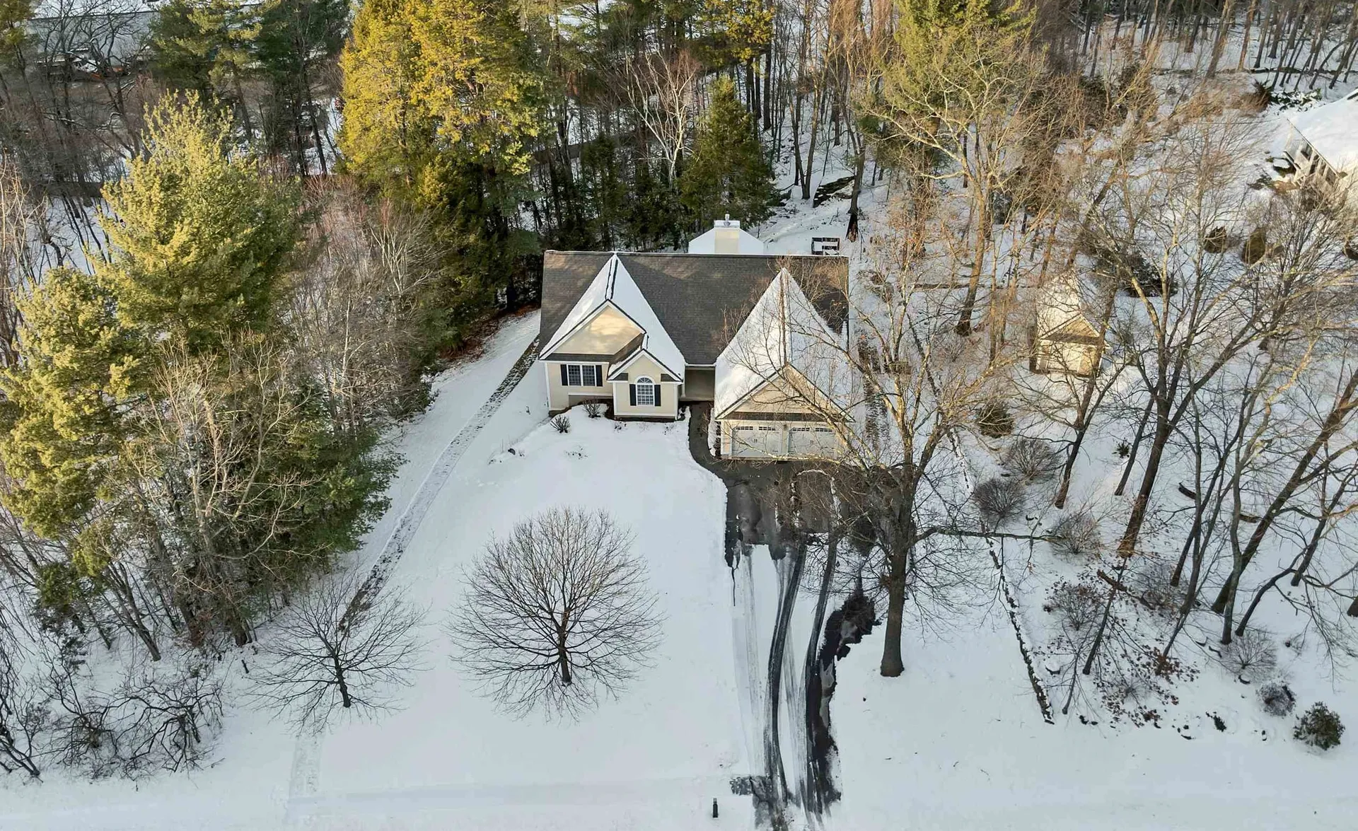 19 Sheffield Street Hudson NH 03051