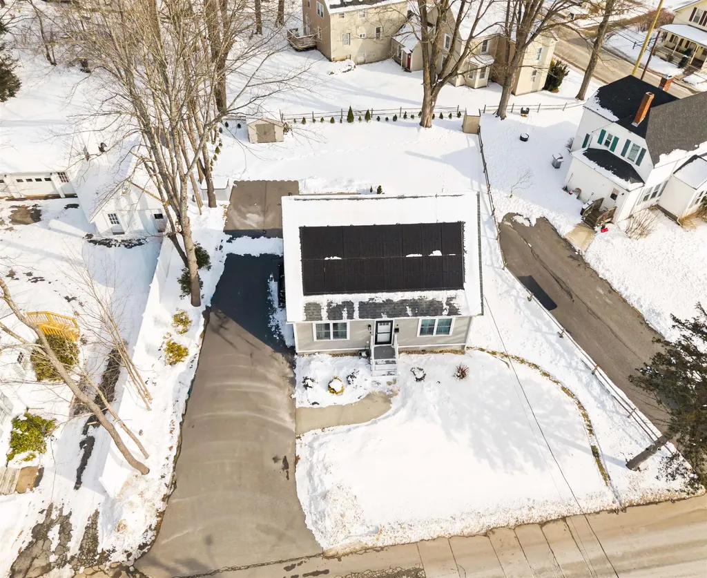 8 Charlonne Street Jaffrey NH 03452