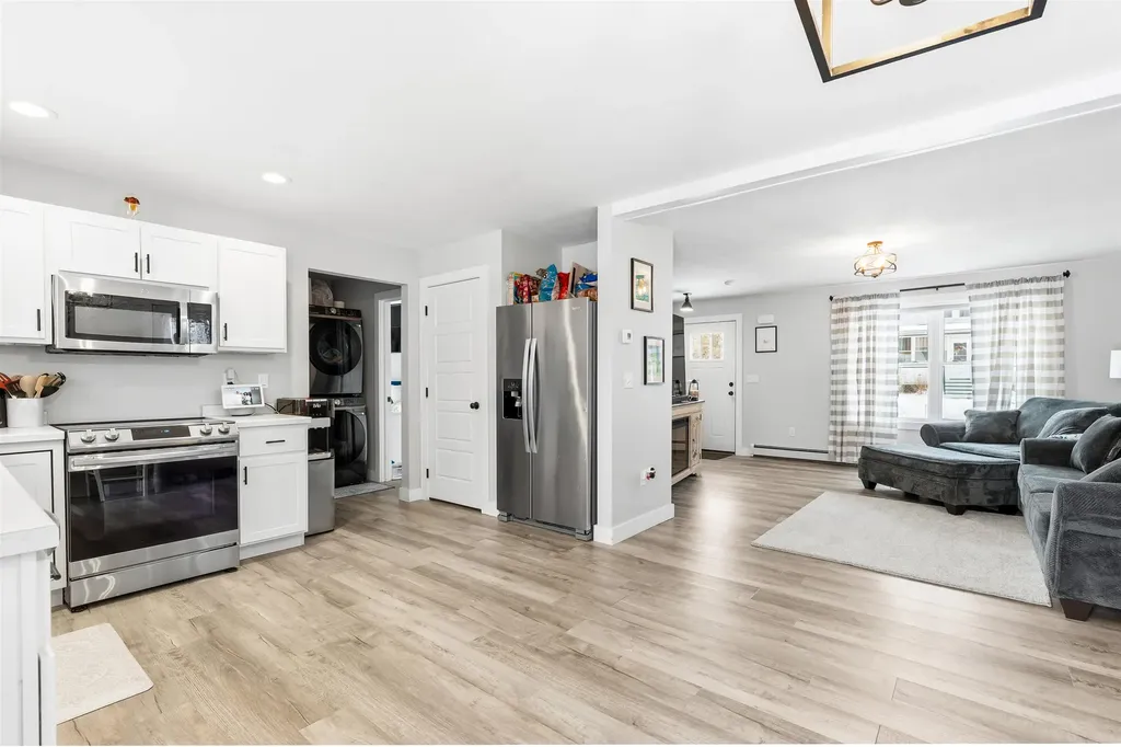 8 Charlonne Street Jaffrey NH 03452