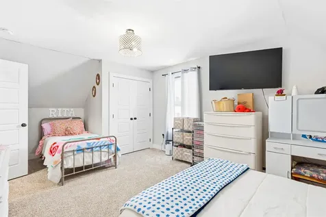 8 Charlonne Street Jaffrey NH 03452