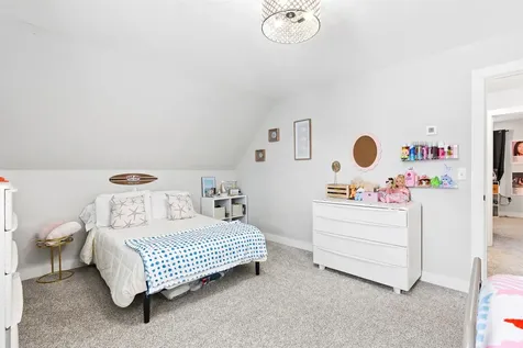 8 Charlonne Street Jaffrey NH 03452