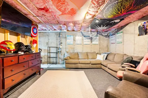 8 Charlonne Street Jaffrey NH 03452