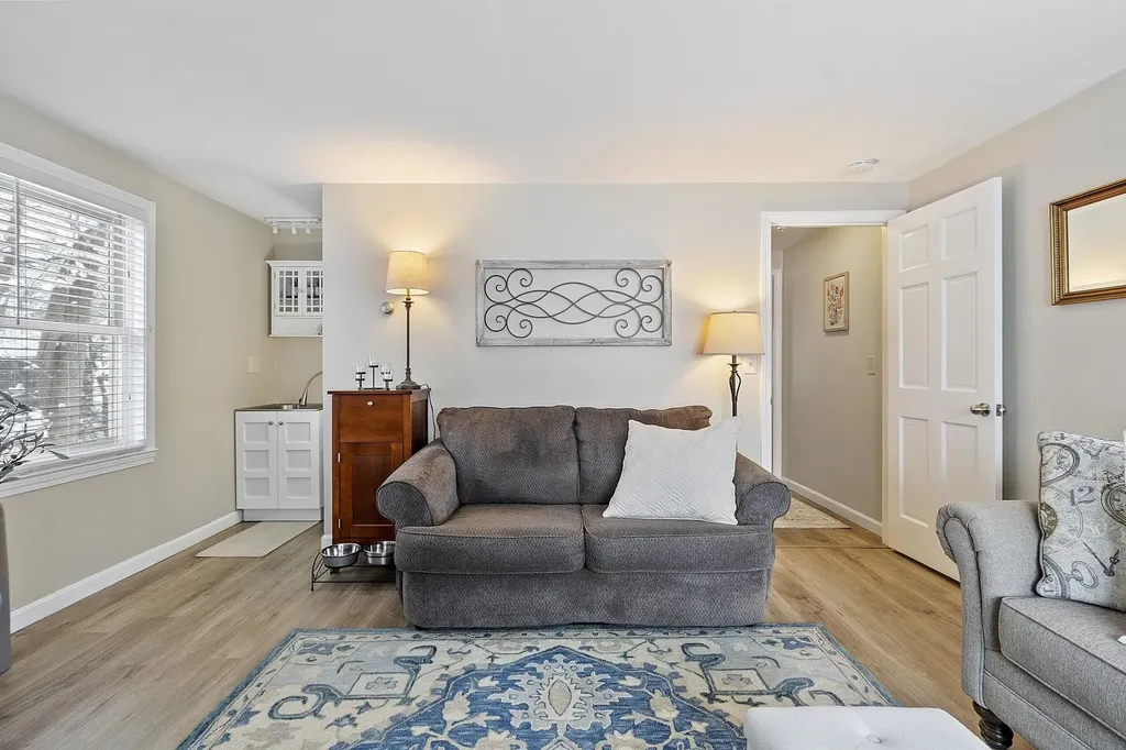 47 Cobbetts Pond Road Windham NH 03087