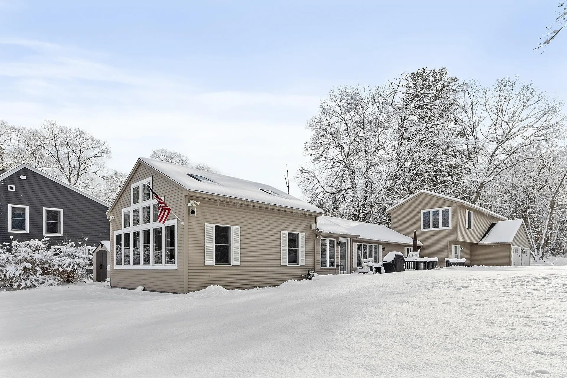 47 Cobbetts Pond Road Windham NH 03087