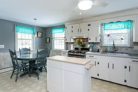 24 Sanborn Drive Nashua NH 03063