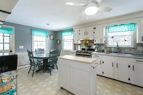 24 Sanborn Drive Nashua NH 03063