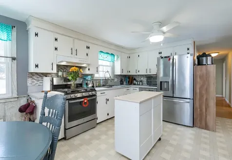 24 Sanborn Drive Nashua NH 03063