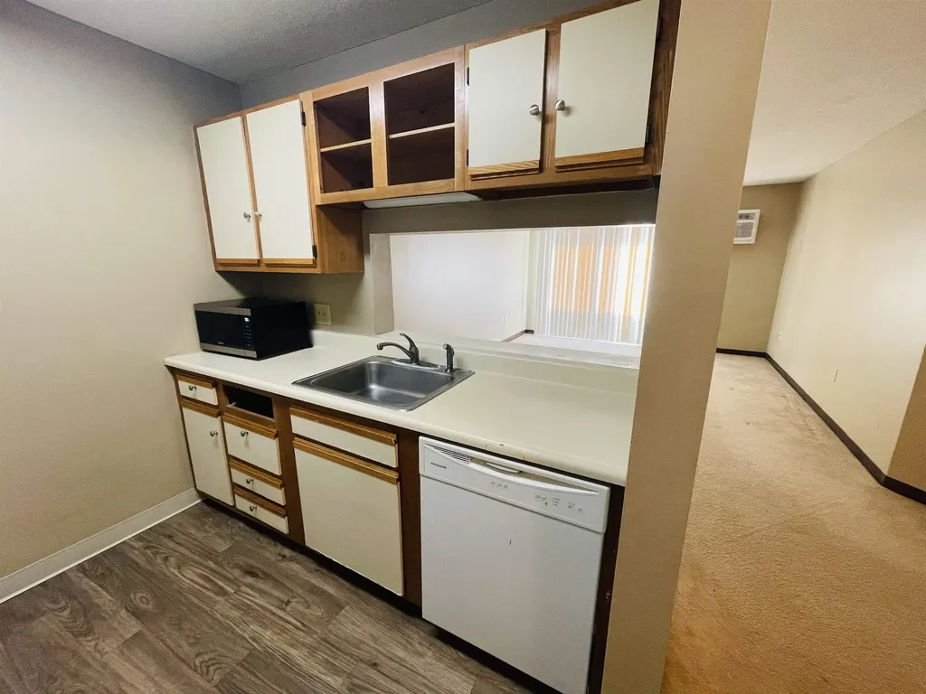 130 Eastern Avenue Manchester NH 03104