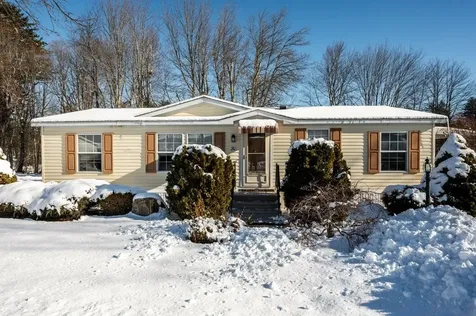 20 Seneca Street Rochester NH 03867