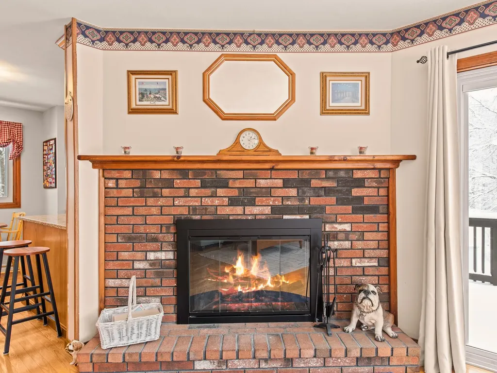 4 Mcquade Brook Road Bedford NH 03110