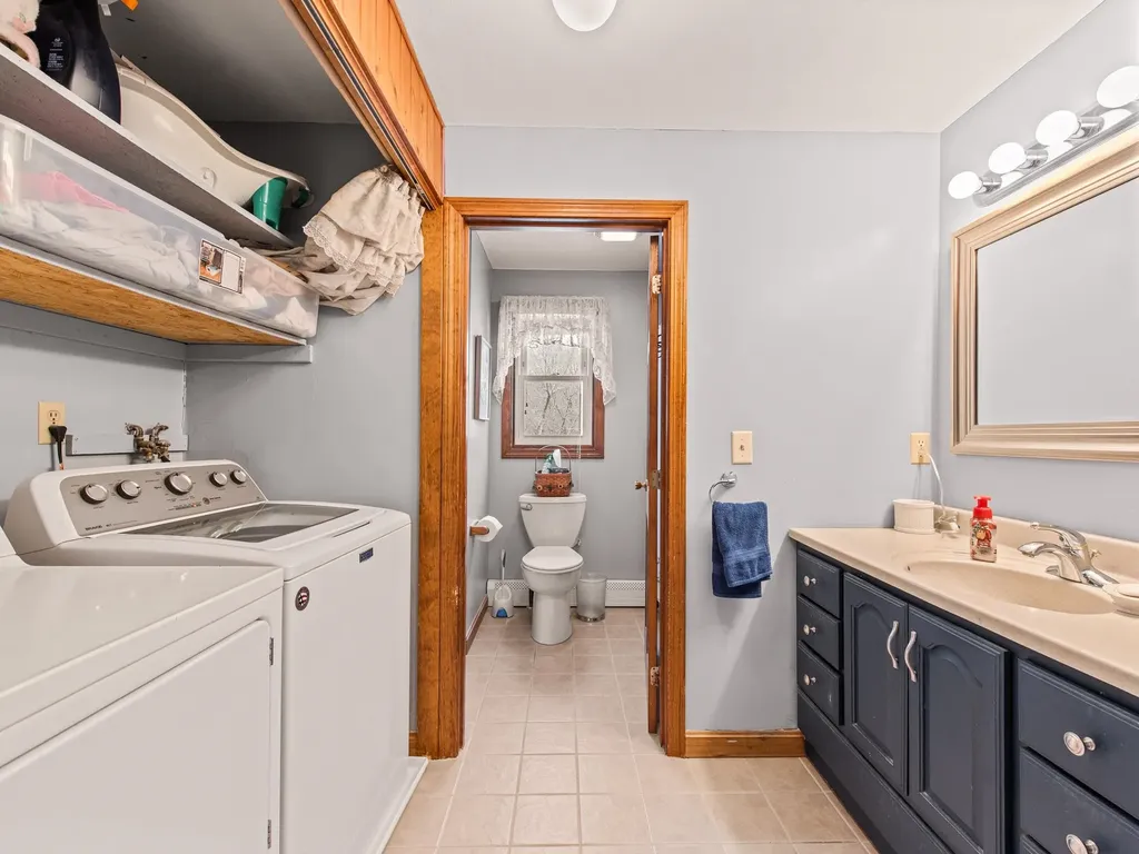 4 Mcquade Brook Road Bedford NH 03110