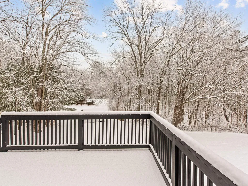 4 Mcquade Brook Road Bedford NH 03110