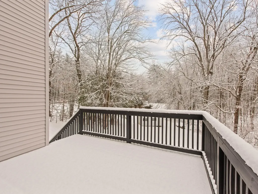 4 Mcquade Brook Road Bedford NH 03110