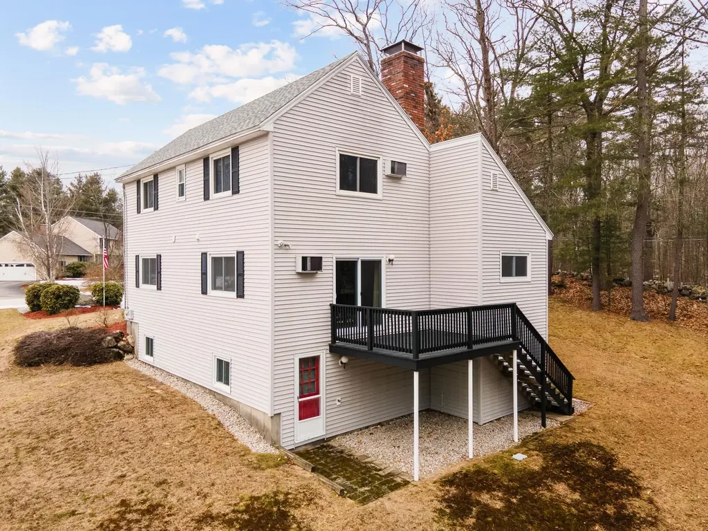 4 Mcquade Brook Road Bedford NH 03110