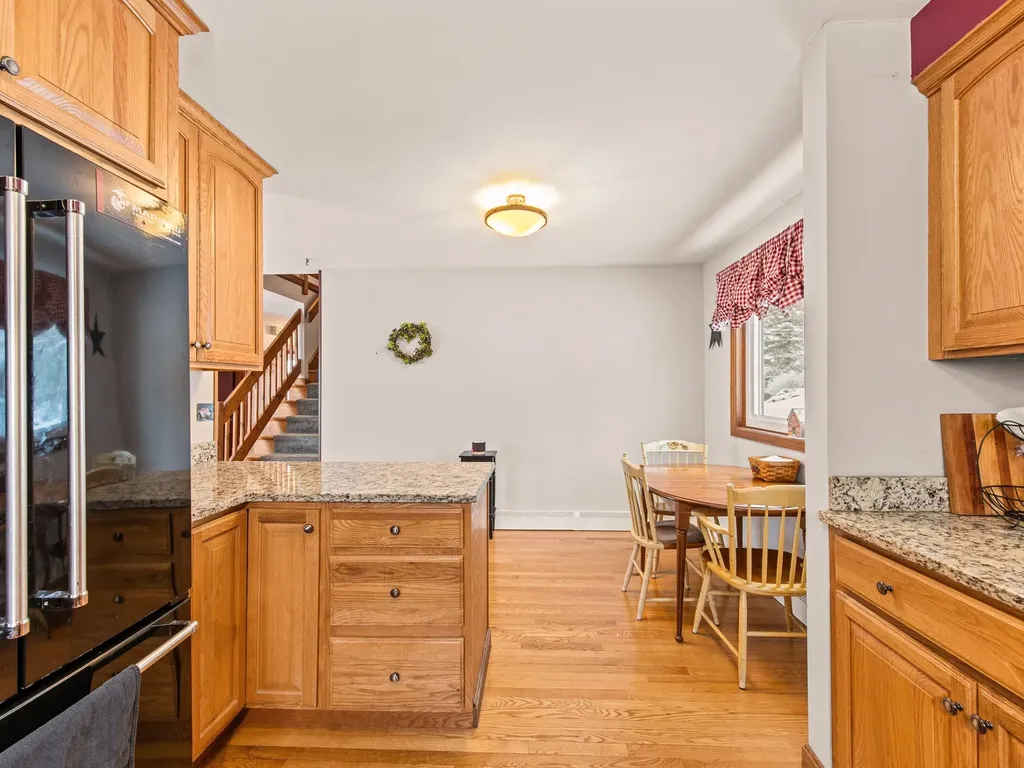 4 Mcquade Brook Road Bedford NH 03110