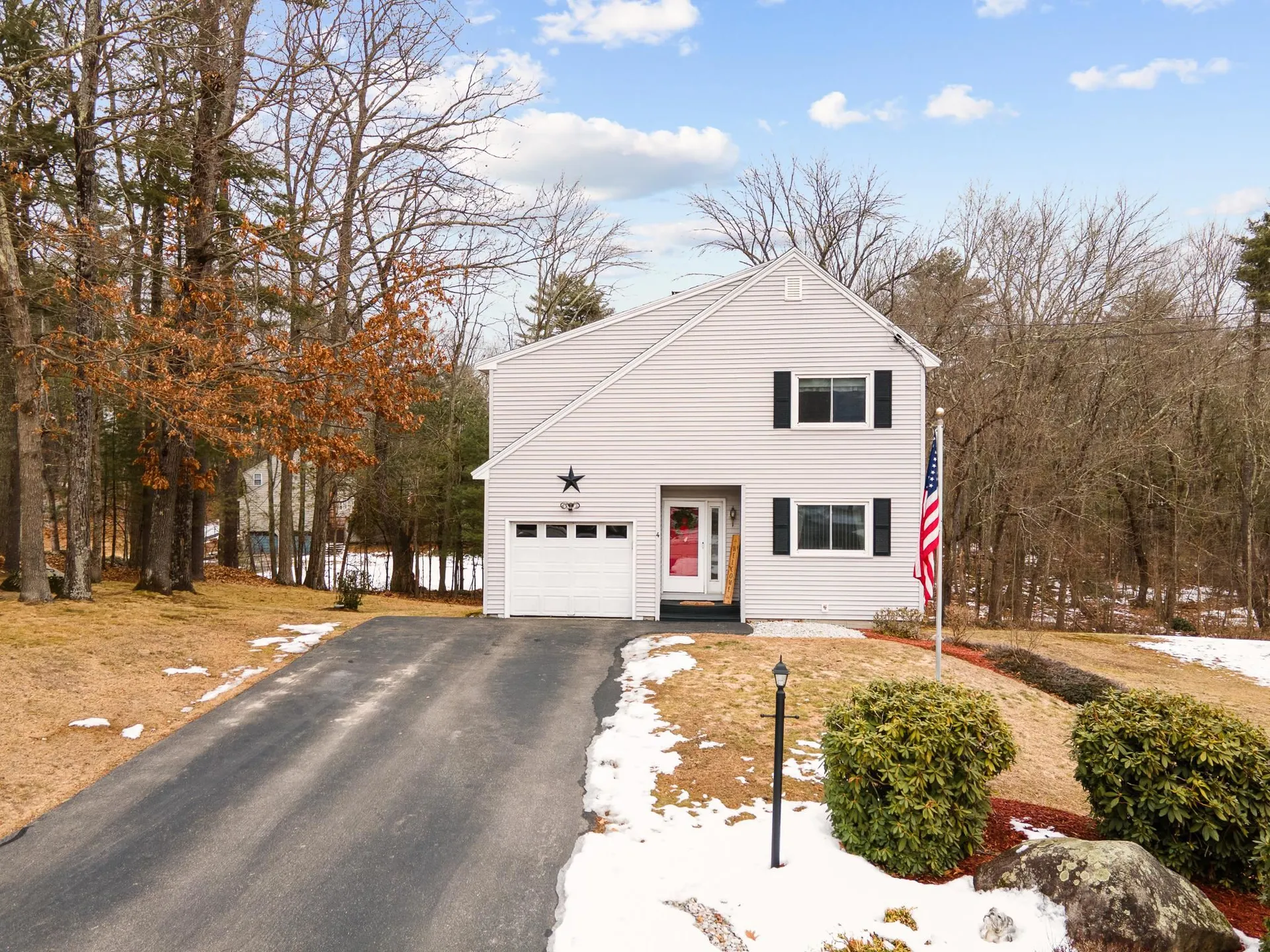 4 Mcquade Brook Road Bedford NH 03110