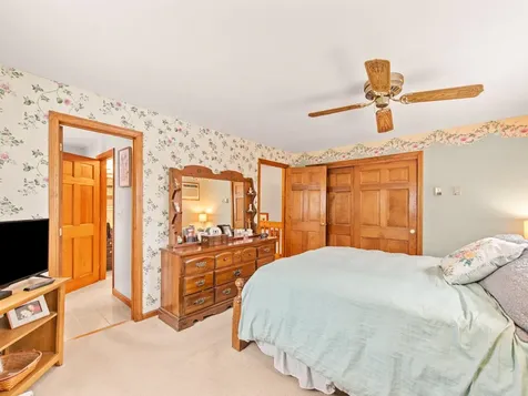 4 Mcquade Brook Road Bedford NH 03110