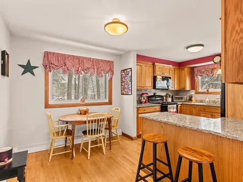 4 Mcquade Brook Road Bedford NH 03110