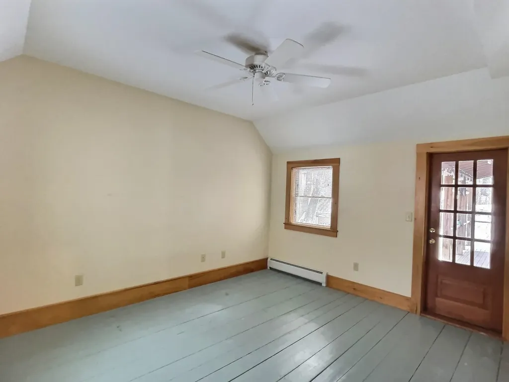 24 Greenhouse Lane Bradford NH 03221