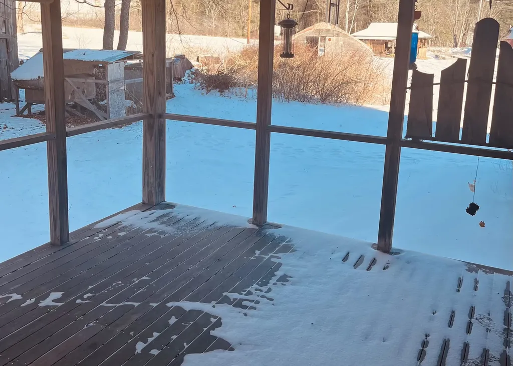 24 Greenhouse Lane Bradford NH 03221