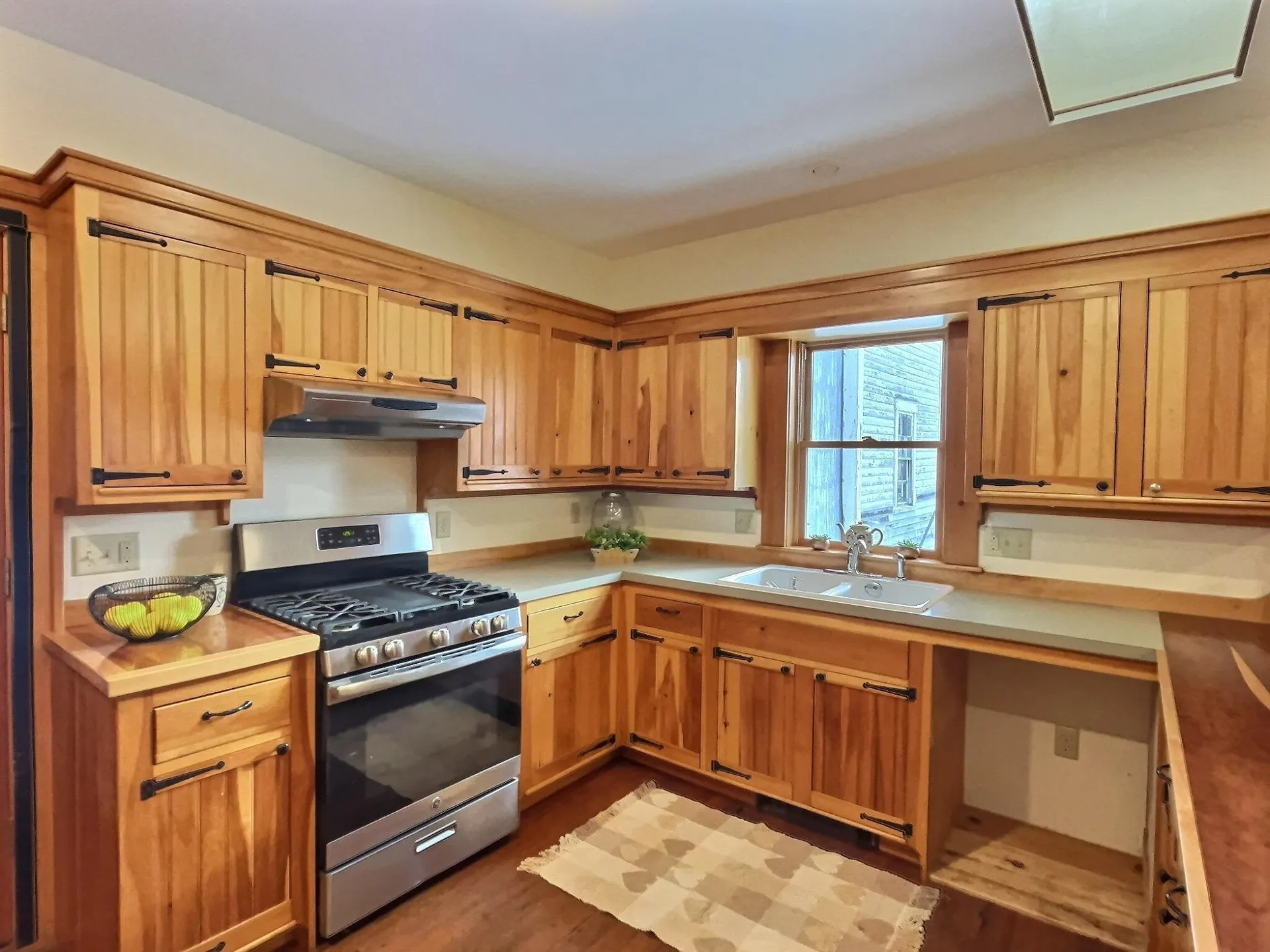 24 Greenhouse Lane Bradford NH 03221