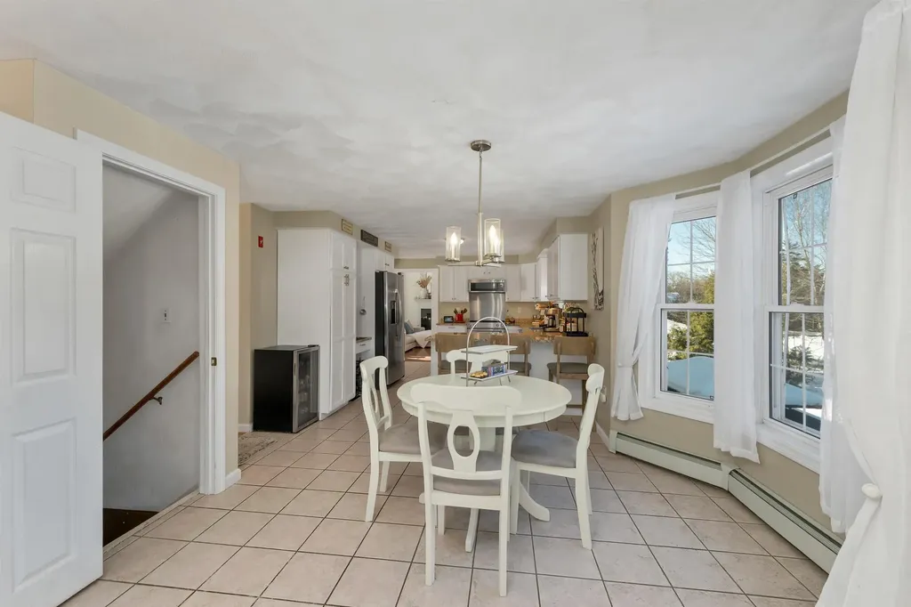 1 Treaty Court Sandown NH 03873