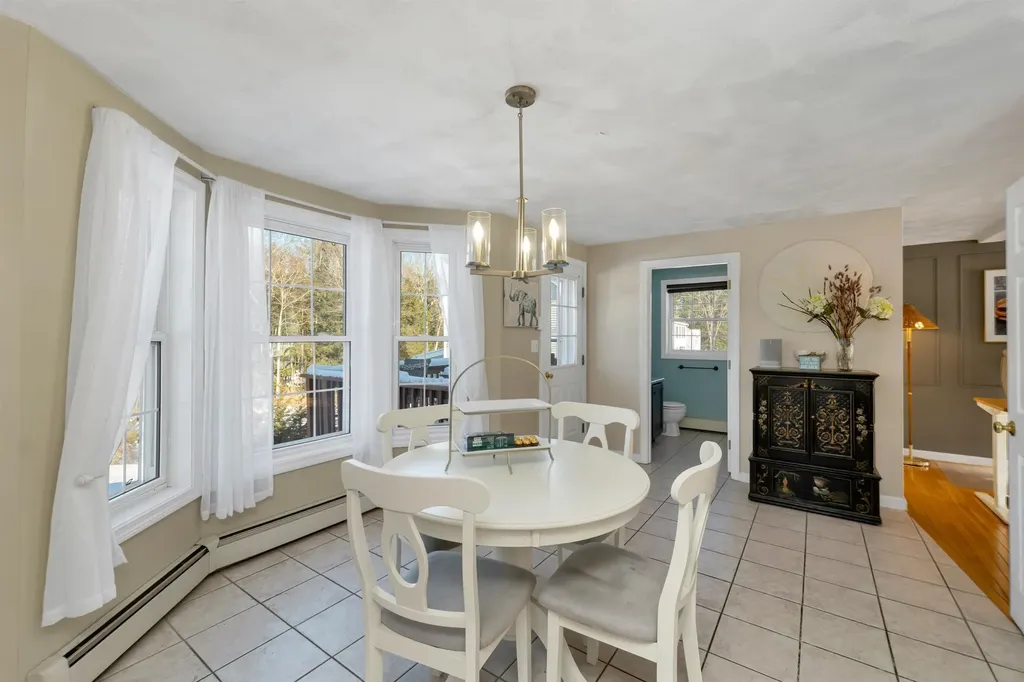 1 Treaty Court Sandown NH 03873