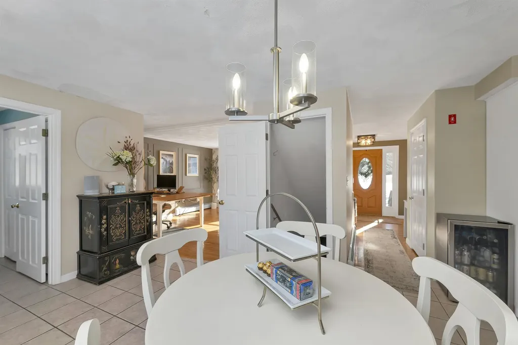 1 Treaty Court Sandown NH 03873