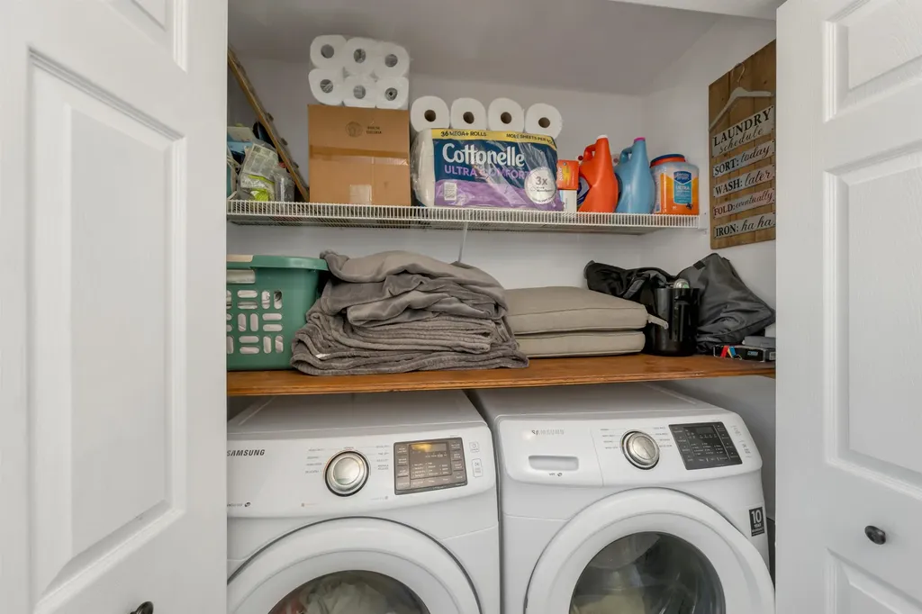 1 Treaty Court Sandown NH 03873