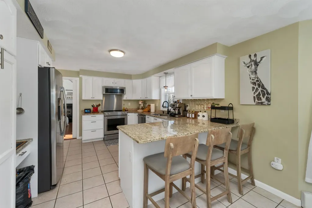 1 Treaty Court Sandown NH 03873