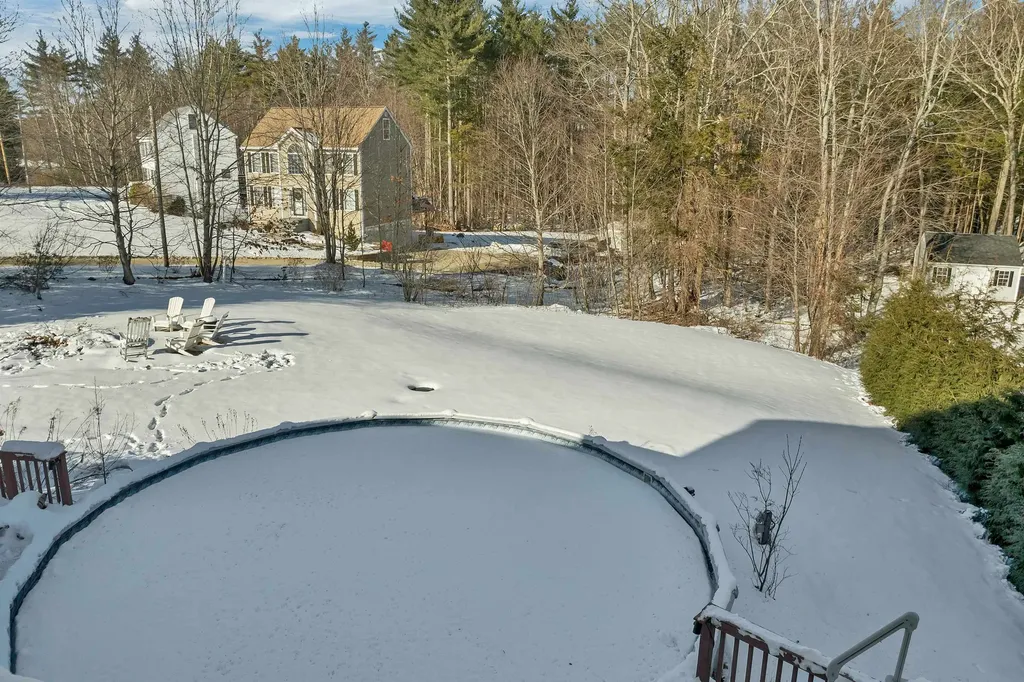 1 Treaty Court Sandown NH 03873