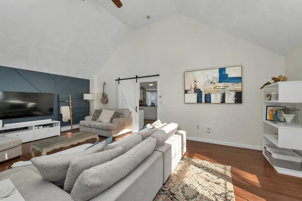 1 Treaty Court Sandown NH 03873