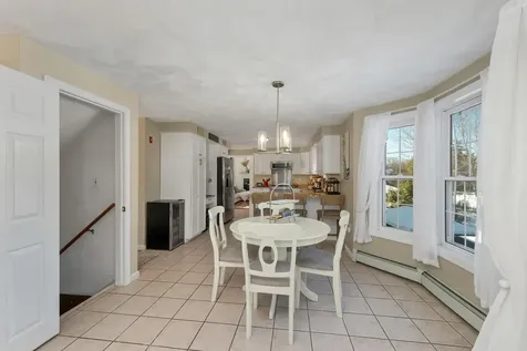 1 Treaty Court Sandown NH 03873