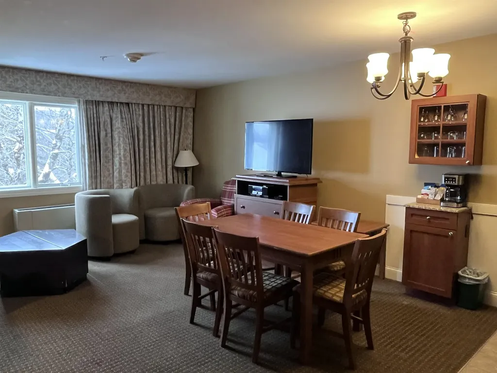 208/210 Qtr2 89 Grand Summit Way Dover VT 05356