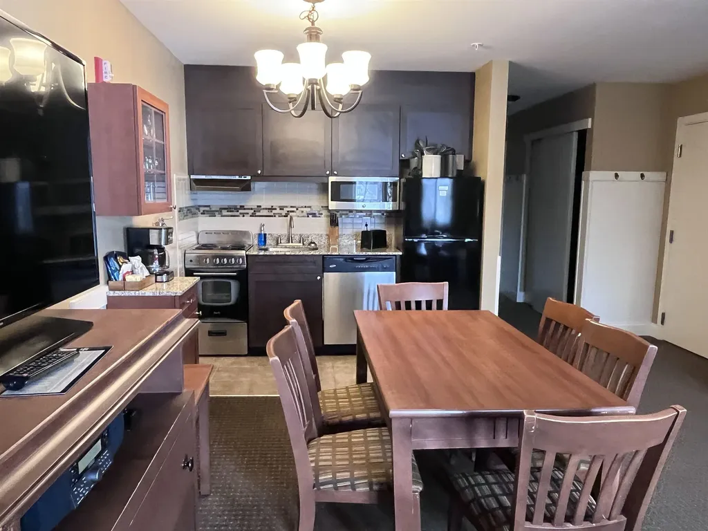 208/210 Qtr2 89 Grand Summit Way Dover VT 05356