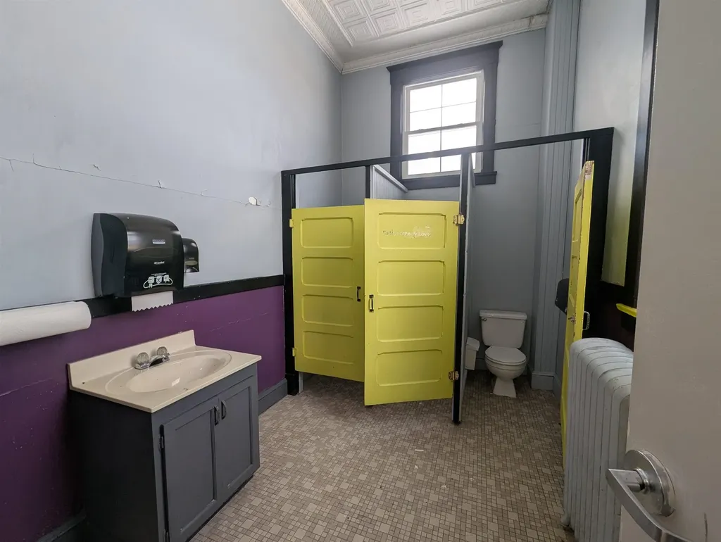 16 Central Street Claremont NH 03743