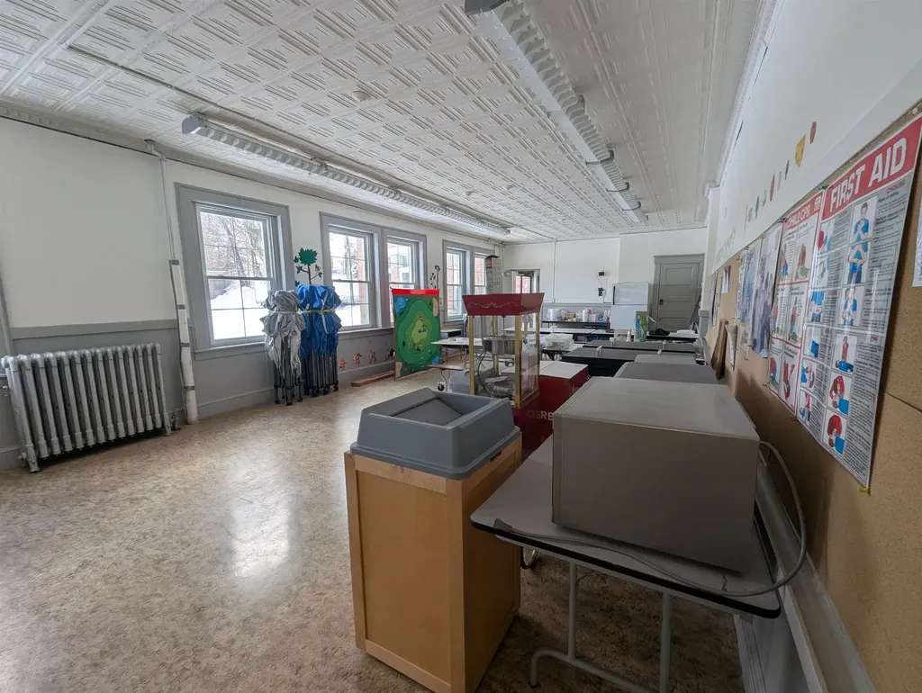 16 Central Street Claremont NH 03743